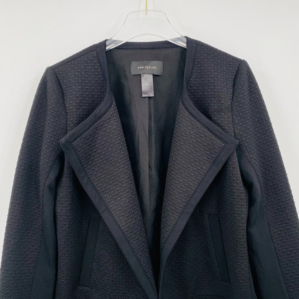 Ann Taylor Size Medium Open Front Textured Long Sleeve Career Blazer Jacket